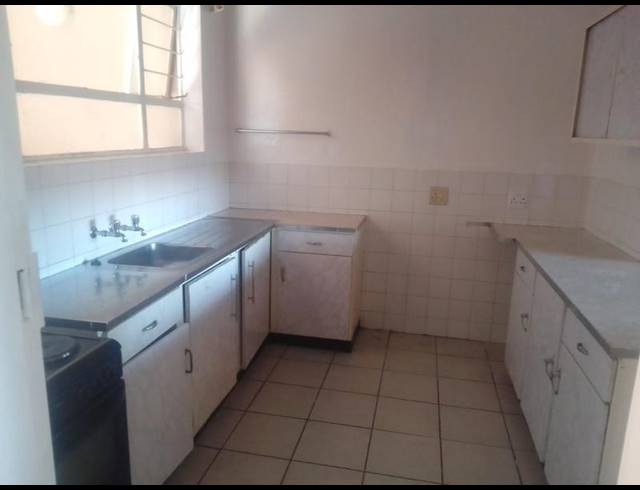 2 BEDROOM PROPERTY TO RENT IN FLORIDA